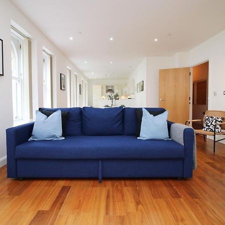 No 2 Under The Clock By Ssw - 2Br, Right In The City Centre, Sleeps 6 Cardiff Exterior foto