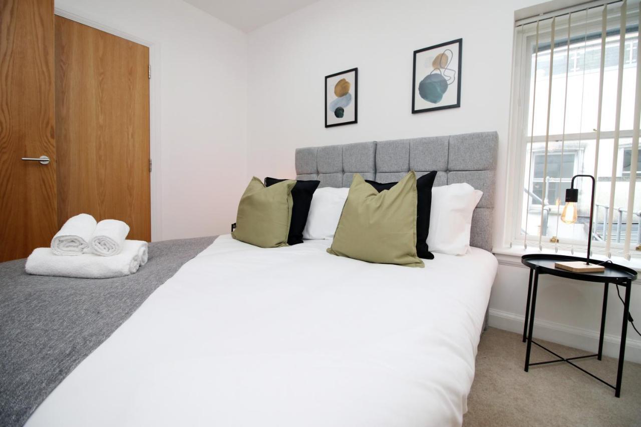 No 2 Under The Clock By Ssw - 2Br, Right In The City Centre, Sleeps 6 Cardiff Exterior foto