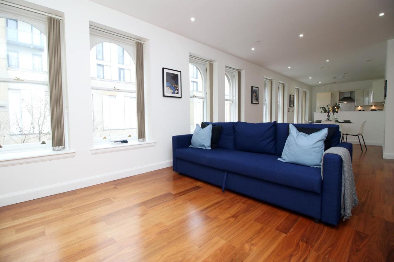 No 2 Under The Clock By Ssw - 2Br, Right In The City Centre, Sleeps 6 Cardiff Exterior foto